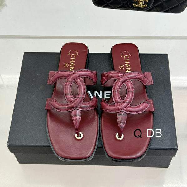 Picture of Chanel Slippers _SKUChanelsz35-40DB04243230